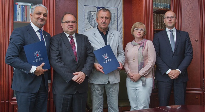 WSIiZ i Indyjsko-Polska Izba Gospodarcza podpisały umowę o współpracę