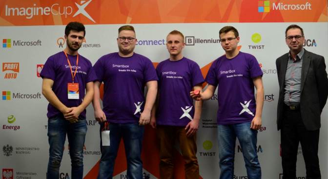 Zespół Smartbox z Wyższej Szkoły Informatyki i Zarządzania w Rzeszowie na trzecim miejscu konkursu Imagine Cup 2016