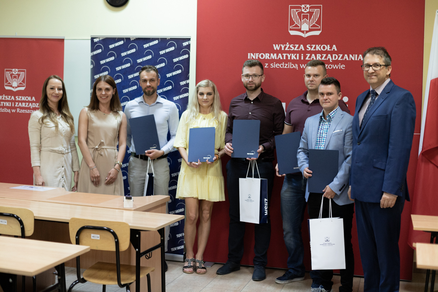 Studenci WSIiZ uzyskali międzynarodowy certyfikat TÜV NORD