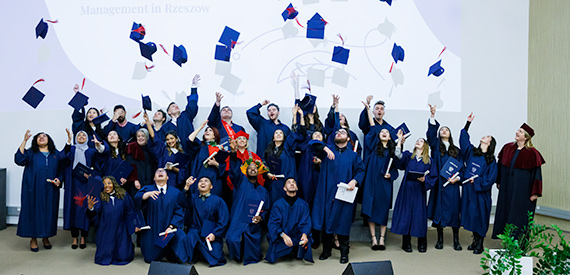 Za nami jesienna Graduacja Absolwentów WSIiZ kierunków anglojęzycznych