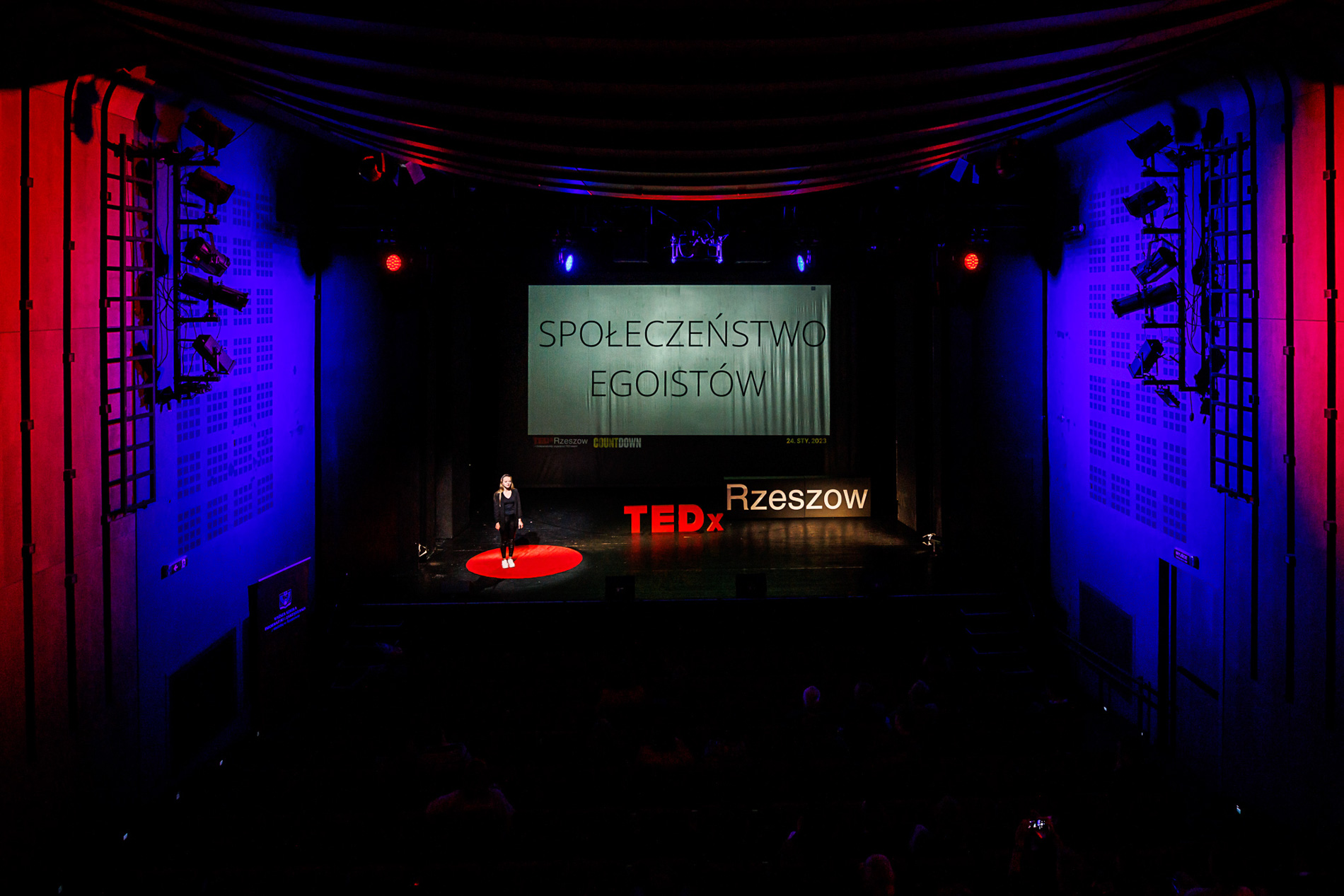 Wystąpienie Prelegentki Martyny Łuszczek podczas wydarzenia TEDx Rzeszów Countdown WSIiZ