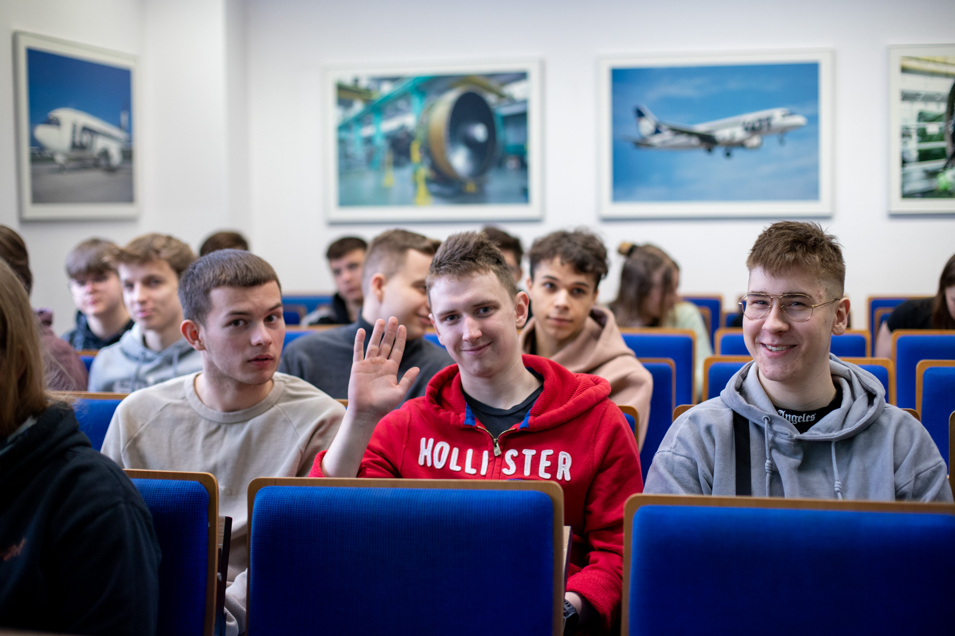 Uczestnicy wydarzenia podczas wykładu w ramach targów Aviation Career Day we WSIiZ