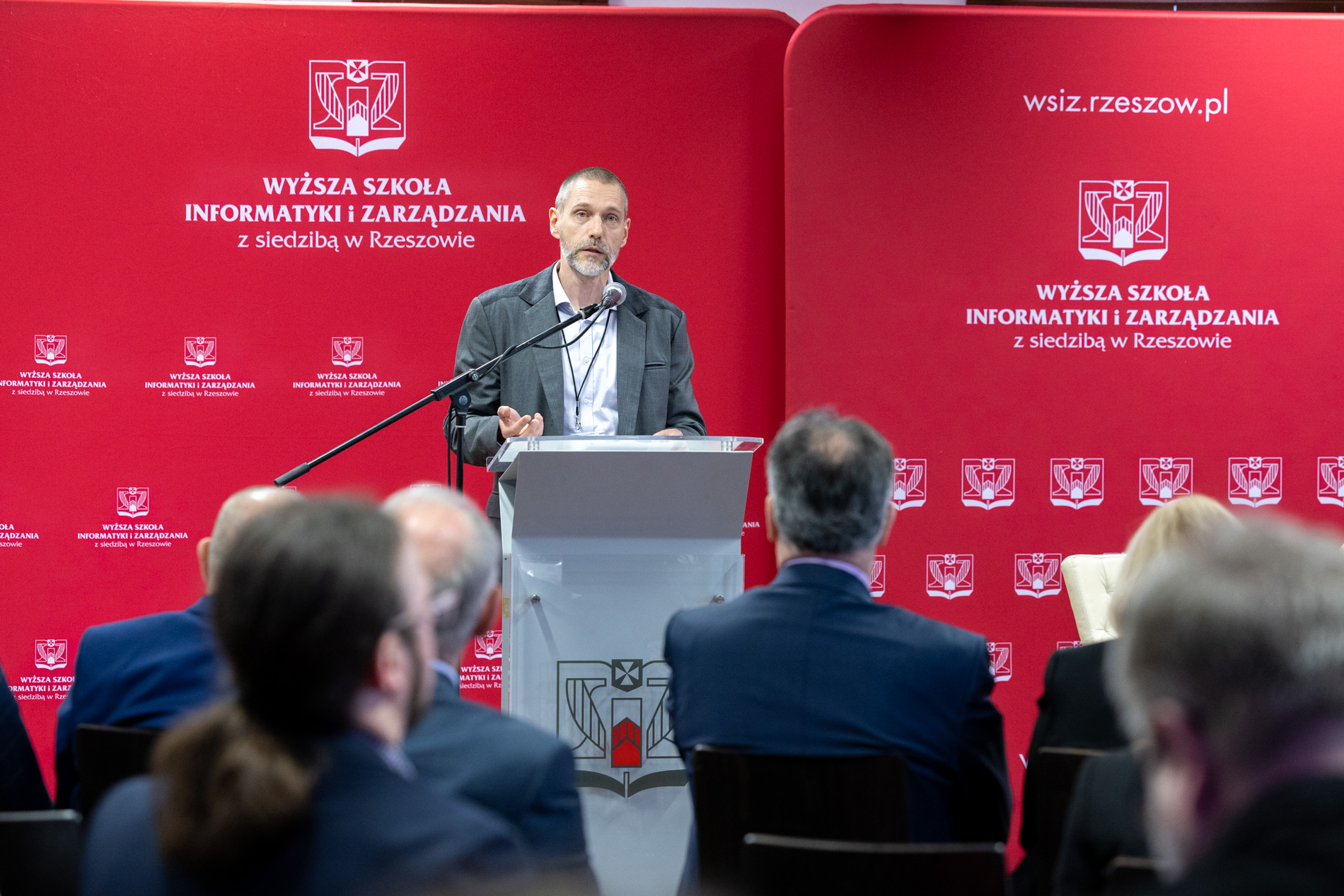 Tomasz Ulanowski podczas swojego wystąpienia w trakcie Ogólnopolskiej Konferencji Naukowej „Perspektywy rozwoju polskiej wsi w kontekście zrównoważonego rozwoju”