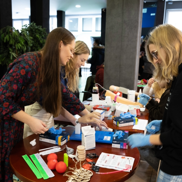 Zobacz, jak wyglądał Dzień Otwarty Kół Naukowych i Organizacji Studenckich