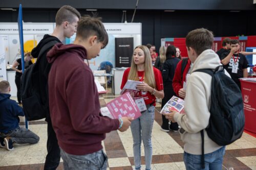 Stoisko WSIiZ na Salonie Maturzystów 2024