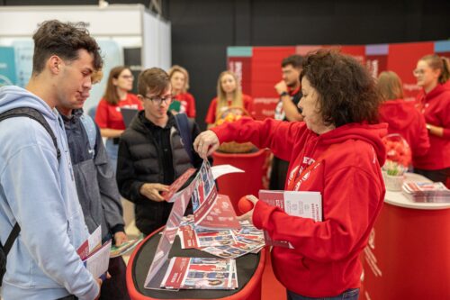 Stoisko WSIiZ na Salonie Maturzystów 2024