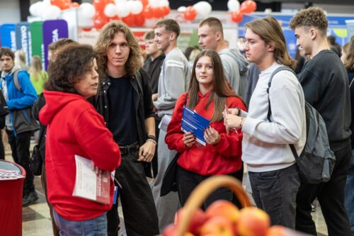 Stoisko WSIiZ na Salonie Maturzystów 2024