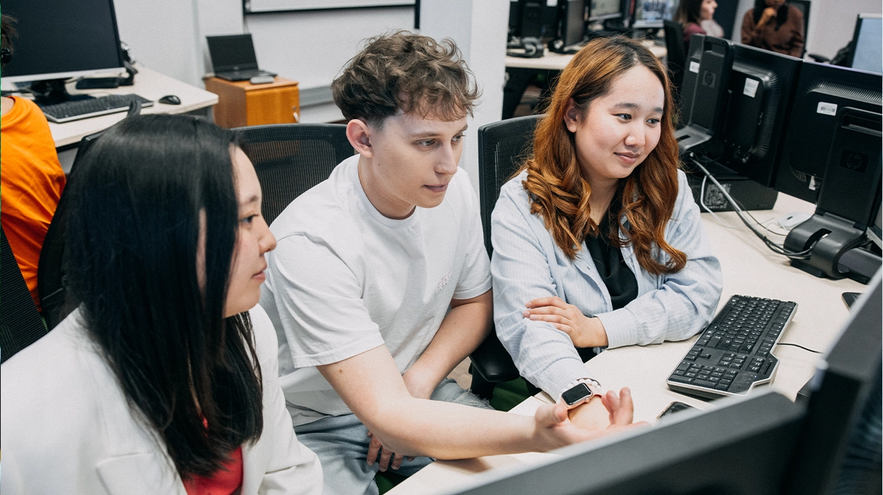 Studenci Analityki biznesowej i Big Data II stopnia we WSIiZ w Rzeszowie