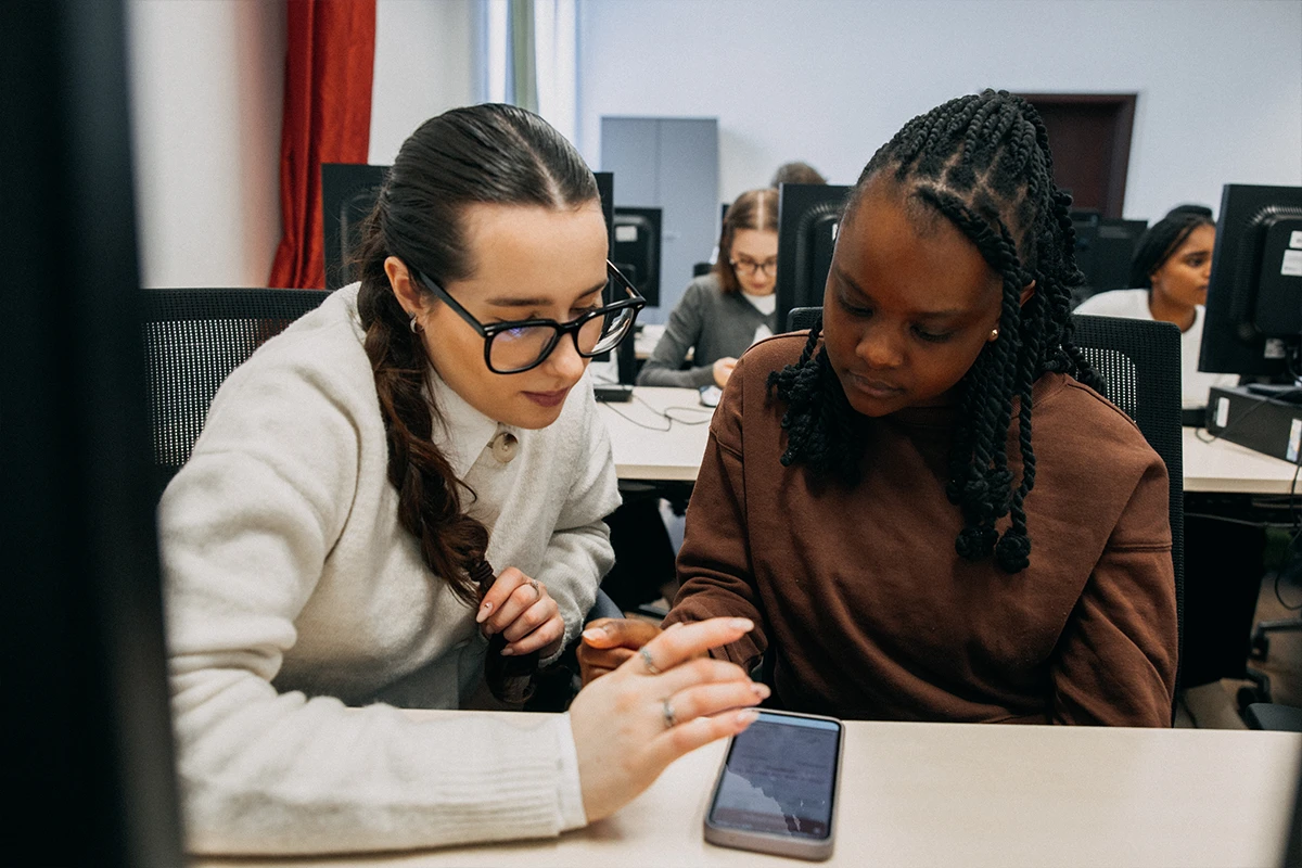 Studentki Analityki biznesowej i Big Data II stopnia we WSIiZ w Rzeszowie