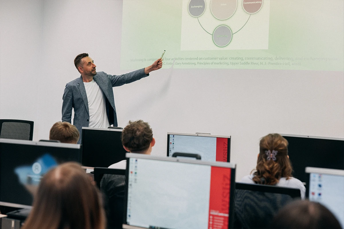 Studenci Analityki biznesowej i Big Data II stopnia we WSIiZ w Rzeszowie