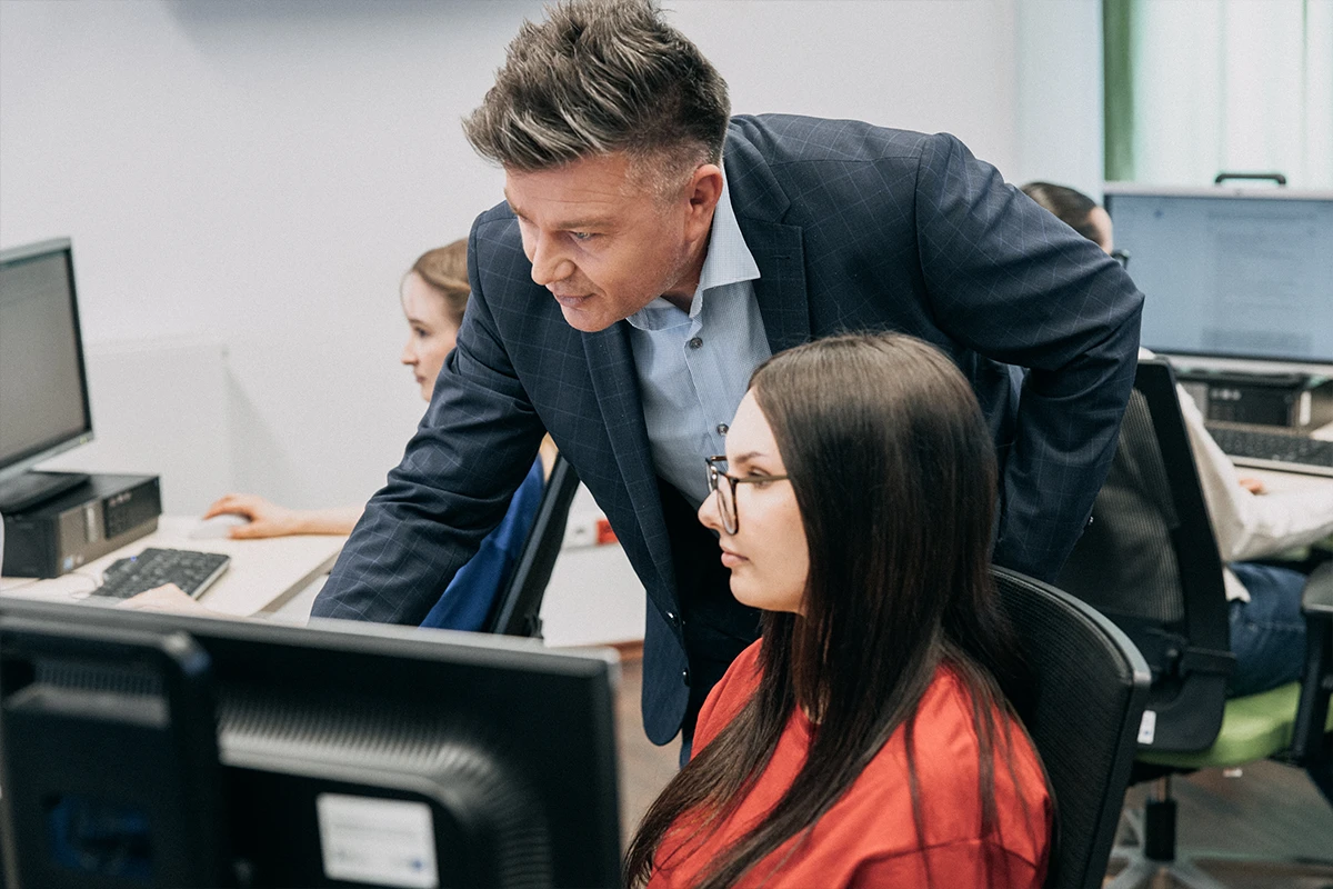 You learn under the guidance of industry experts and practitioners
