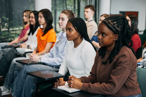 Studenci Przywództwa i zarządzania zasobami ludzkimi na studiach II stopnia we WSIiZ w Rzeszowie