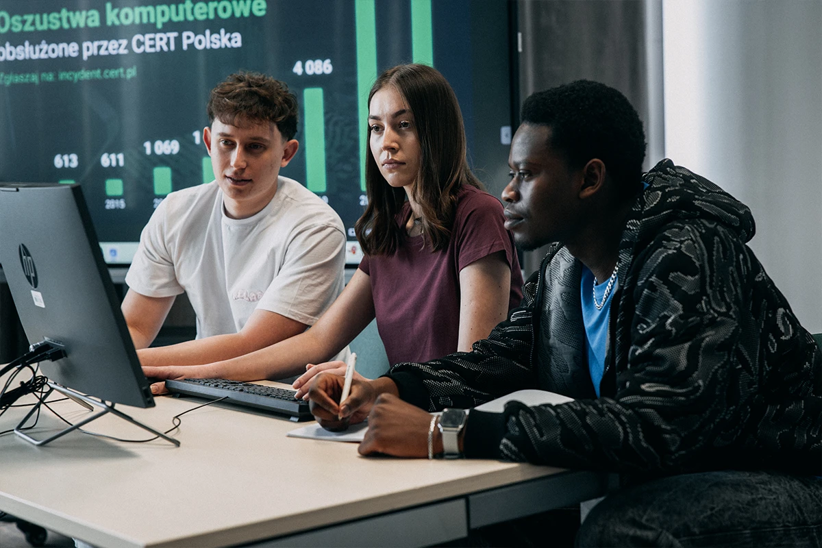 Studenci Zarządzania cyberbezpieczeństwem II stopnia we WSIiZ w Rzeszowie