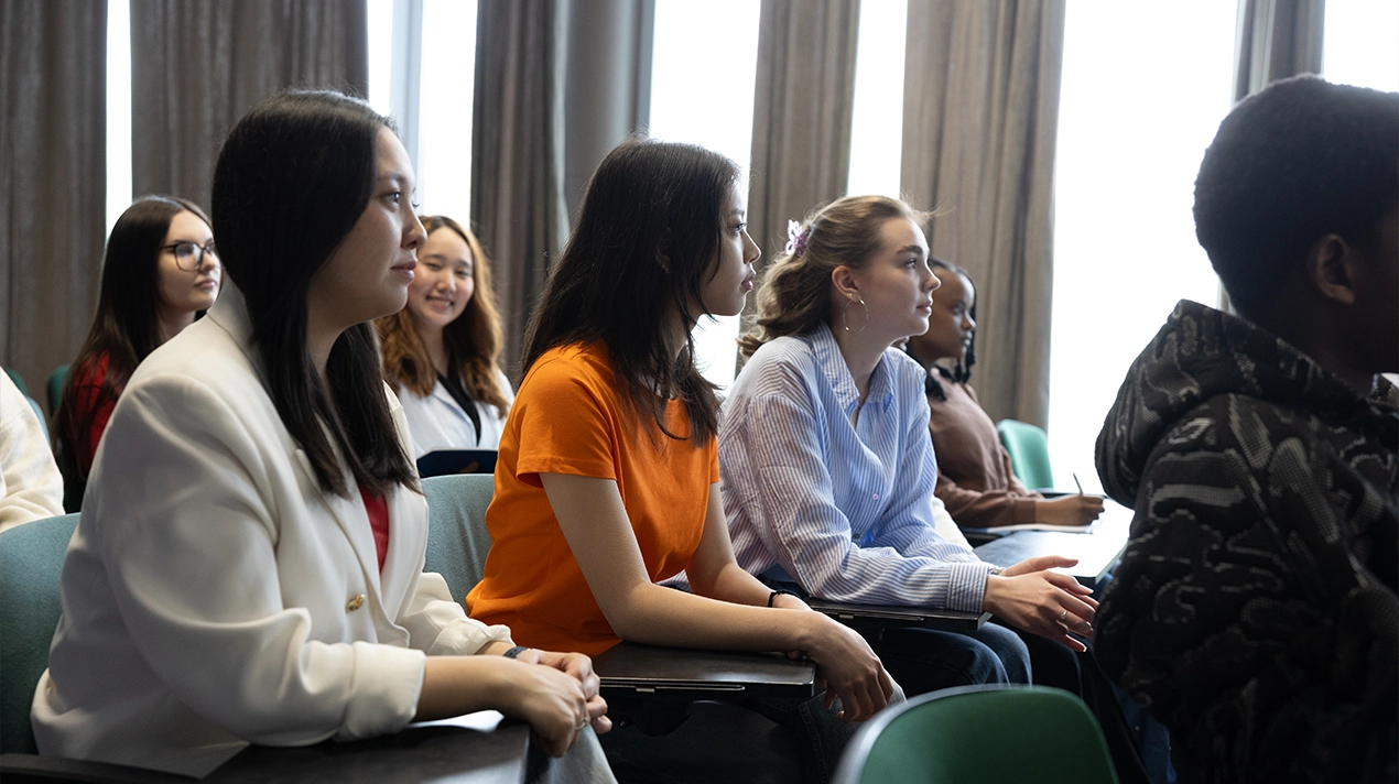 Studenci Zarządzania I stopnia we WSIiZ w Rzeszowie