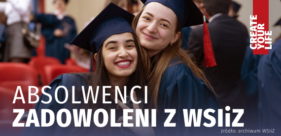 Dwie młode kobiety w togach i biretach, szczęśliwe absolwentki WSIiZ