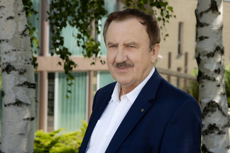 Prof. Tadeusz Pomianek