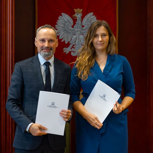 WSIiZ podpisało umowę z Centrum Naukowo-Technologicznym Systemów Bezzałogowych. Co oznacza dla uczelni ta współpraca?