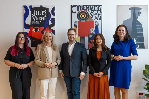 Podpisanie umowy z Modern Forms