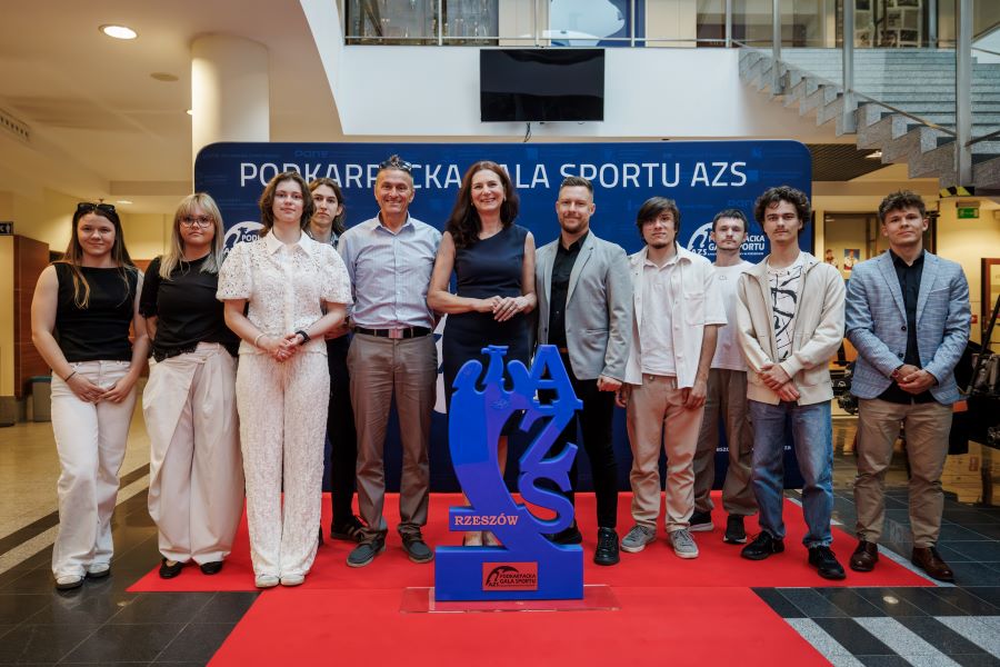 Zawodnicy i przedstawiciele WSIiZ na II Podkarpackiej Gali Sportu Akademickiego