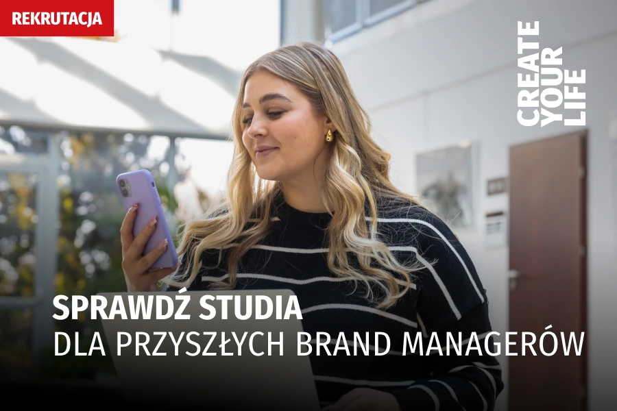 studentka Marketingu i nowych mediów na zajęciach